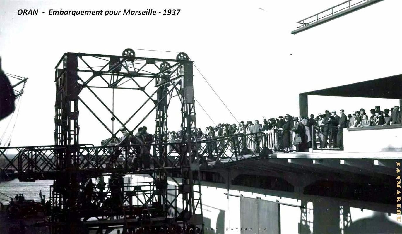 Oran - Port - Embarquement pour Marseille - 1937.jpg